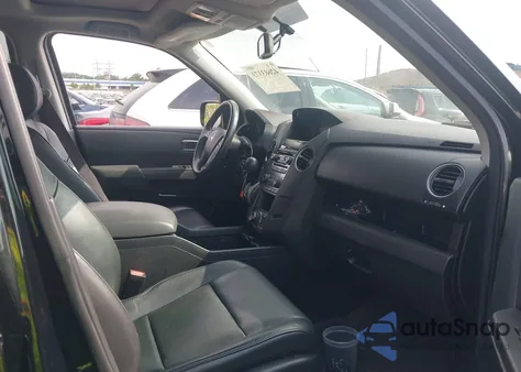 2013 Honda Pilot Touring z USA, uszkodzony, nr VIN 5FNYF4H97DB077712